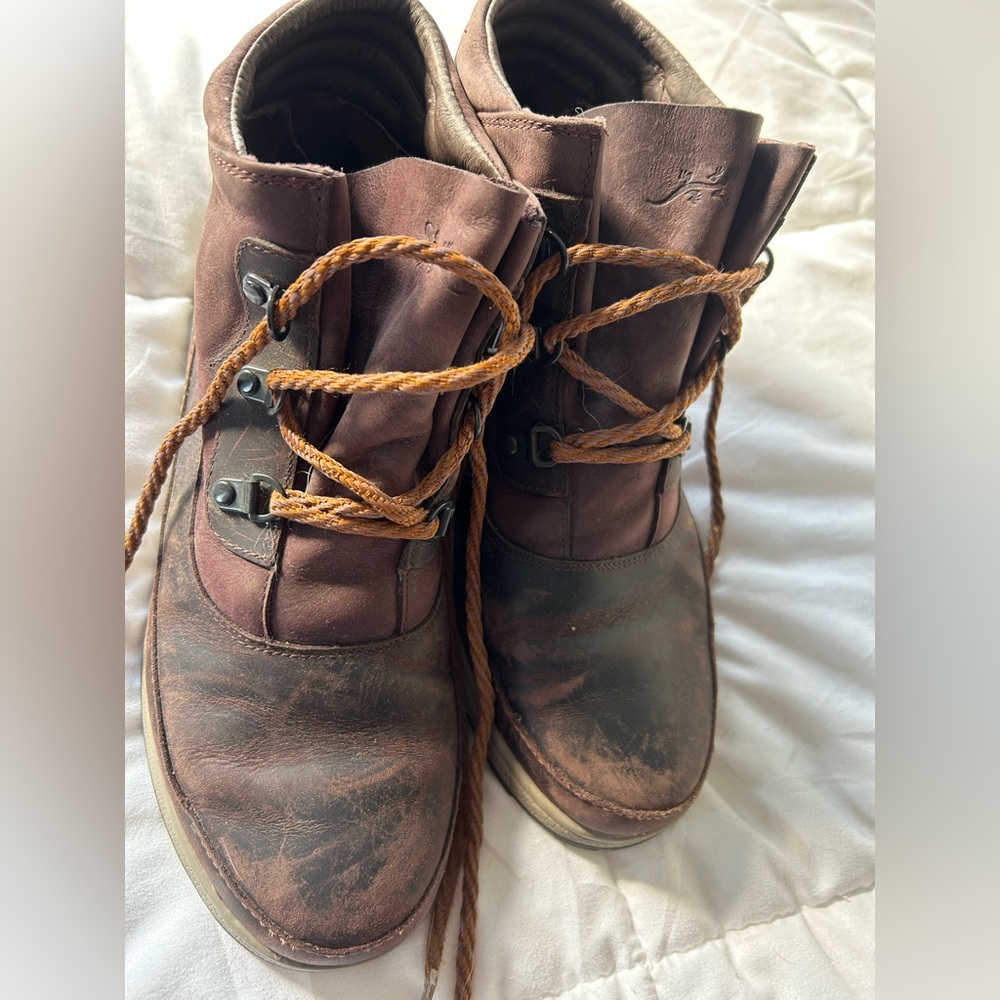 Chaco non insulated boot shoes